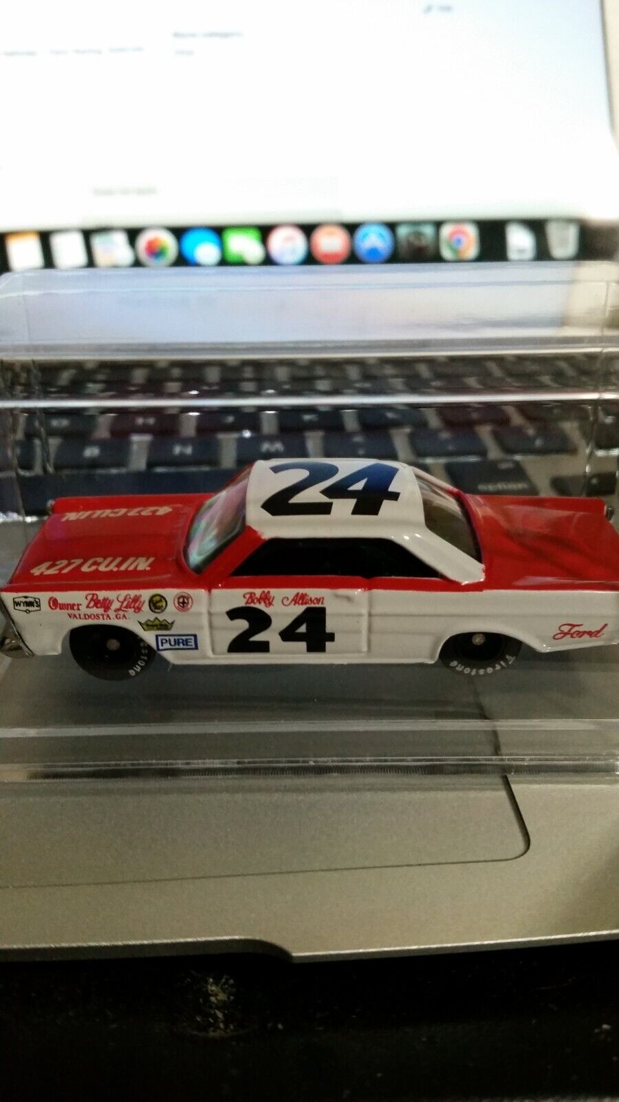 Picture 1 of 4