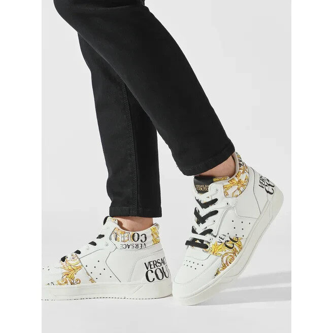 【関税＆送料込み】Versace White And Black Sneaker With Ins 90_E75YA3SD4-