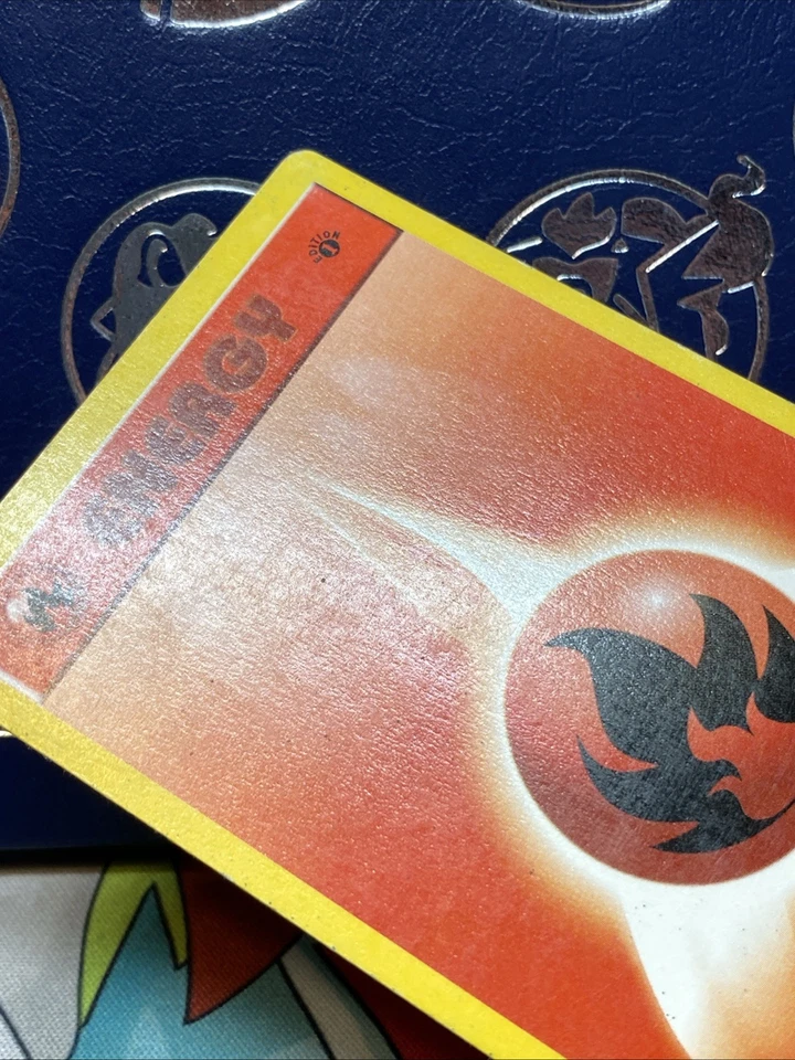 Fire Energy 98/102 Shadowless 1st Edition MP Pokémon 1999 - Image 3 of 4