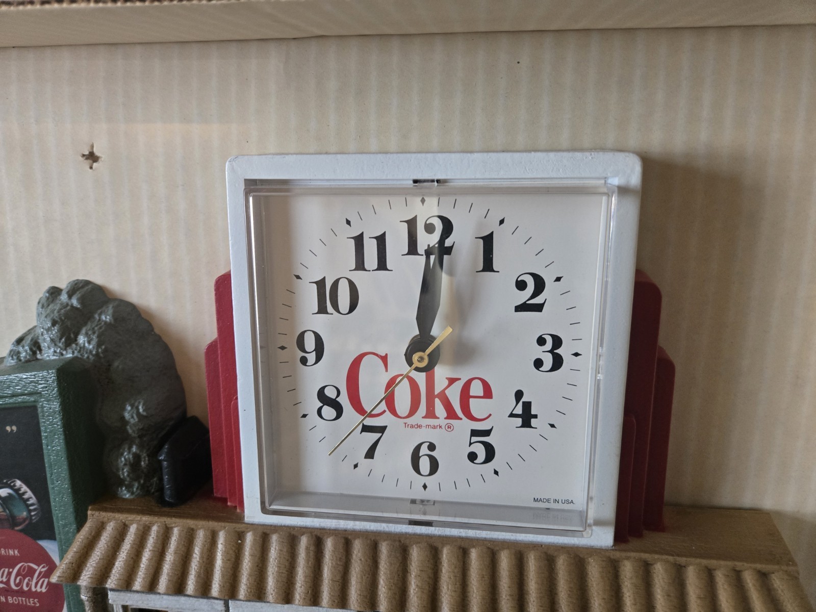 Coca-Cola Wall Clock 1990s Vintage – Retro Garage / Man Cave
