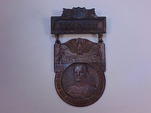 ORIG'L, RARE & VG+ Condition 1917-Dated Commemorative Camp Meade Badge/Medal