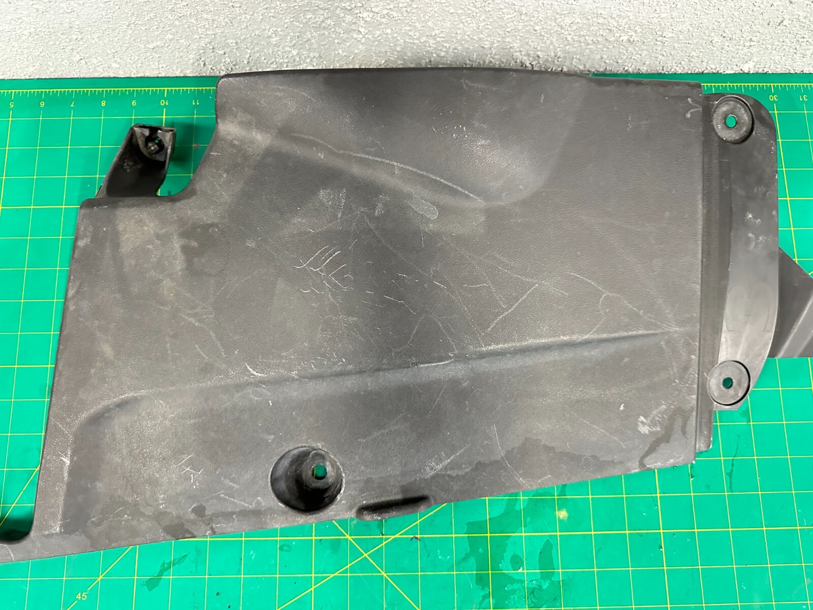 06-15 Lexus IS FRONT RIGHT PASSENGER SIDE ENGINE COVER OEM 53795 