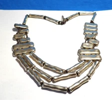 UNO DE 50 HAMMERED SILVER PLATED STATEMENT NECKLACE 21 INCHES LONG SPAIN