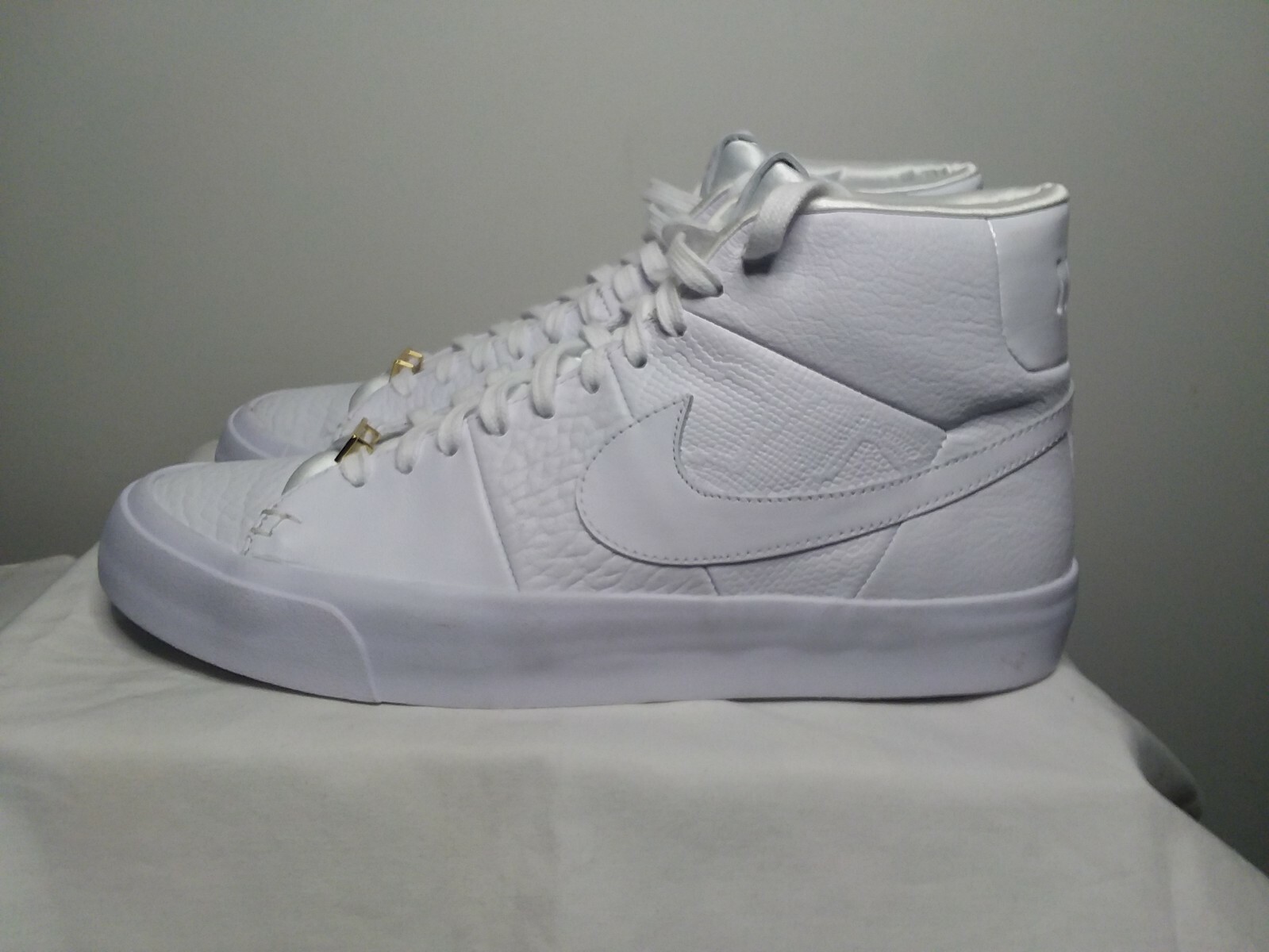 nike blazer royal triple white