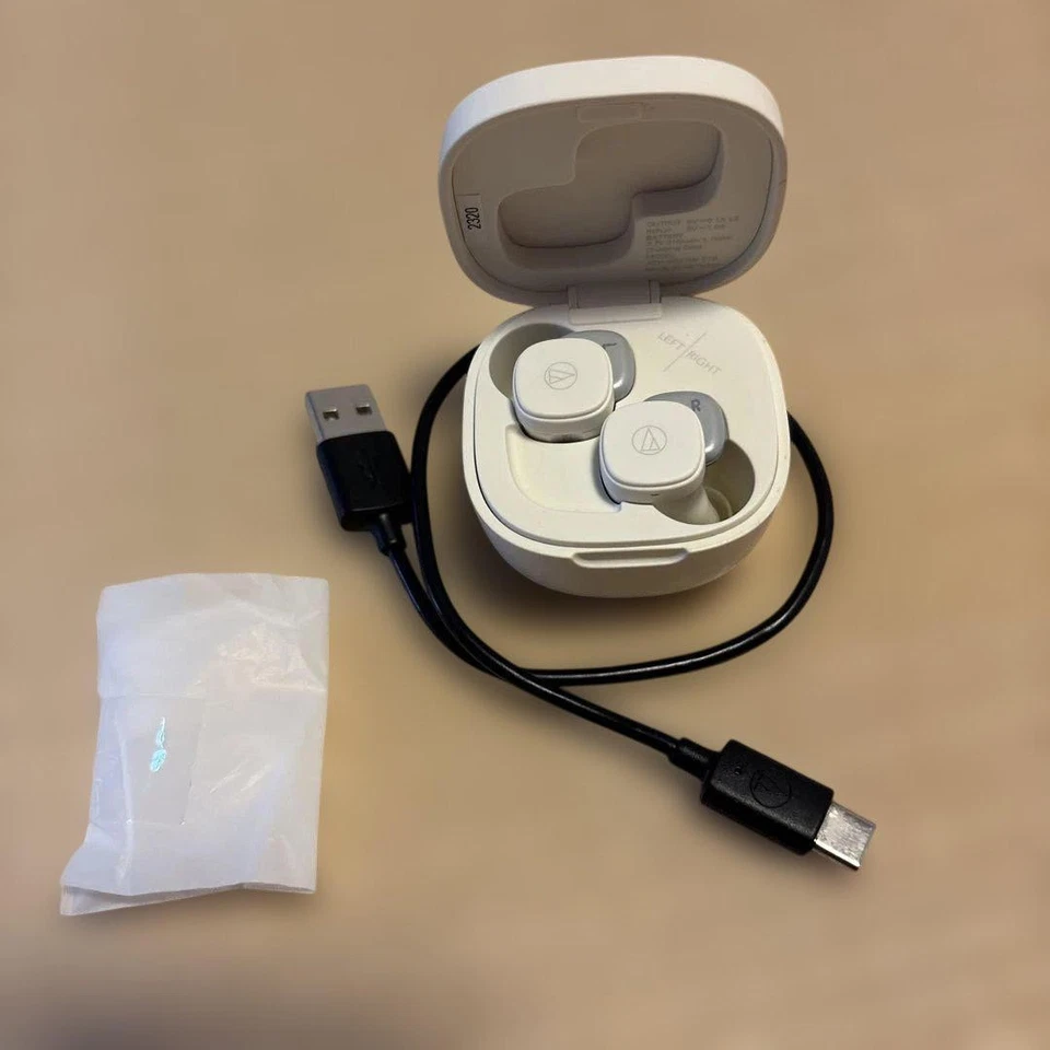 Auriculares inalámbricos Audio-Technica blancos Foto 2 de 2