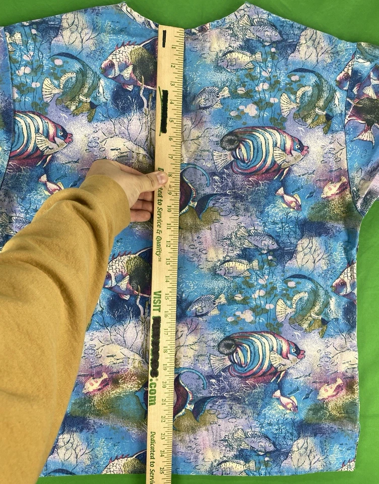 XS Sea Fish Patterned Crest Scrub Top - Image 4 of 4