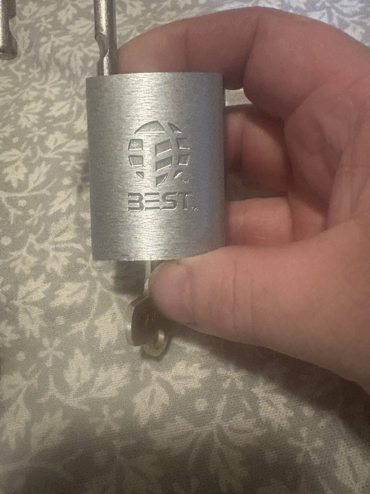 BEST 41B722L Removable Core Padlock SFIC w/L Core & 2 Keys & 1 3/8" Camlock - Image 4 of 4