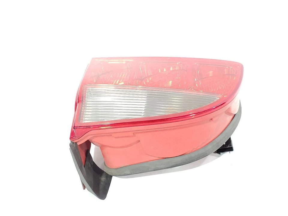 Luz trasera izquierda Maserati Spyder Cambiocorsa 2003 fabricante de equipos originales  Foto 4 de 4