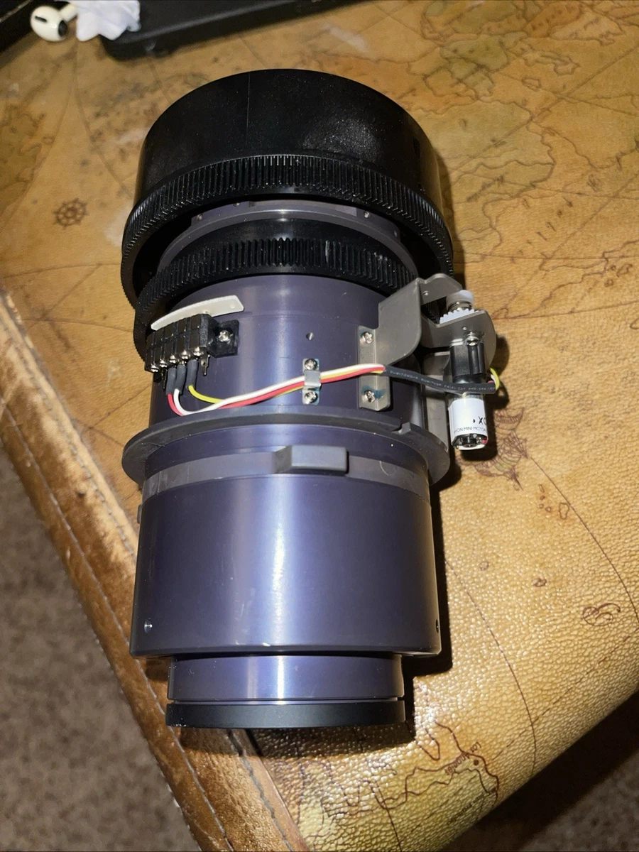 Objectif De Projecteur Navitar NuView 356MCZ1218 - Zoom 1,2-1,8 Extra Lumineux Avec Adaptateur