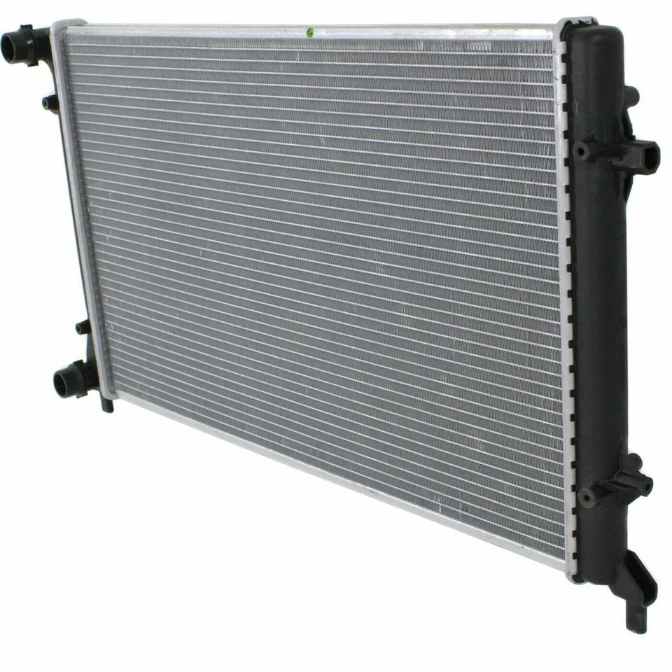 Radiador para Volkswagen Jetta Rabbit Golf 2006-2014 2,5 L VW3010150 1K0121251CJ Foto 2 de 4