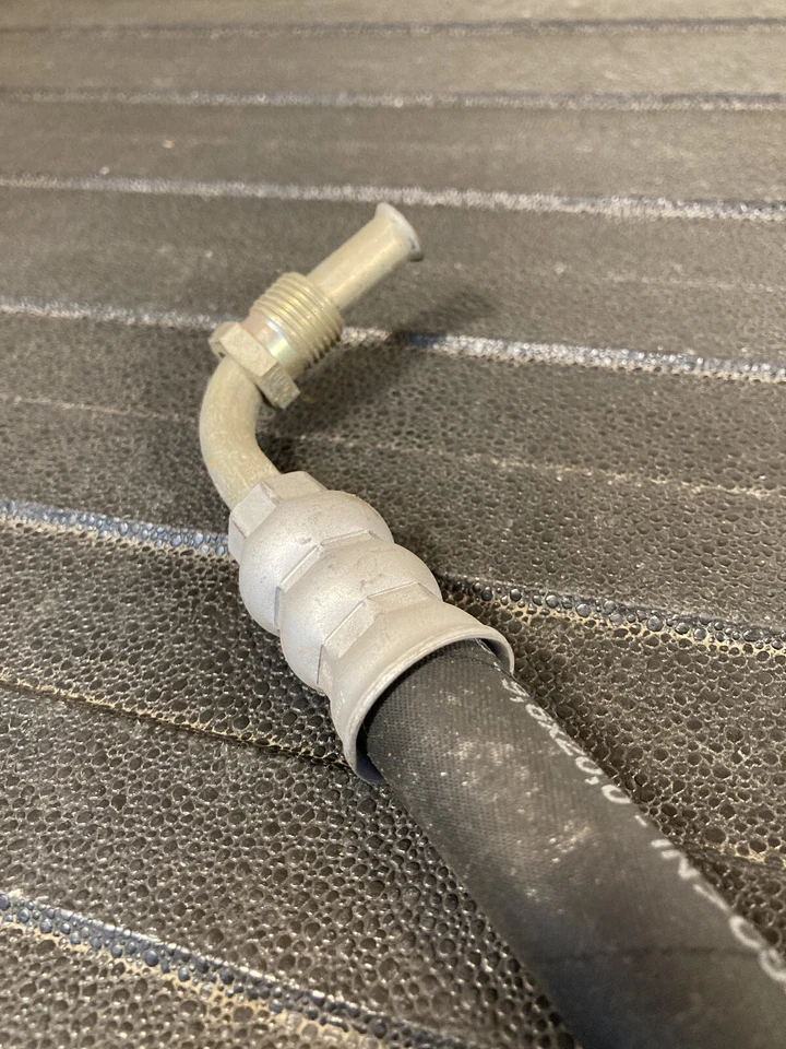 Manguera de presión de dirección asistida Cohline - 32-41-1-124-713 - para BMW 733i y 735i Foto 4 de 4