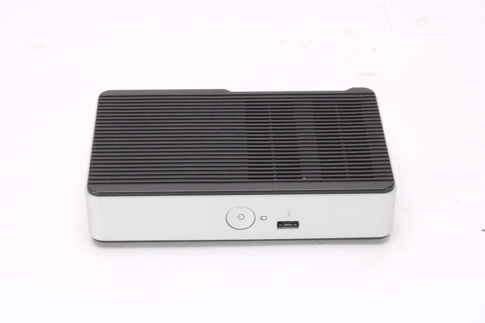 Savant SVR-SMRTD-10 Smart Host With Power Supply, Screws and Accessories