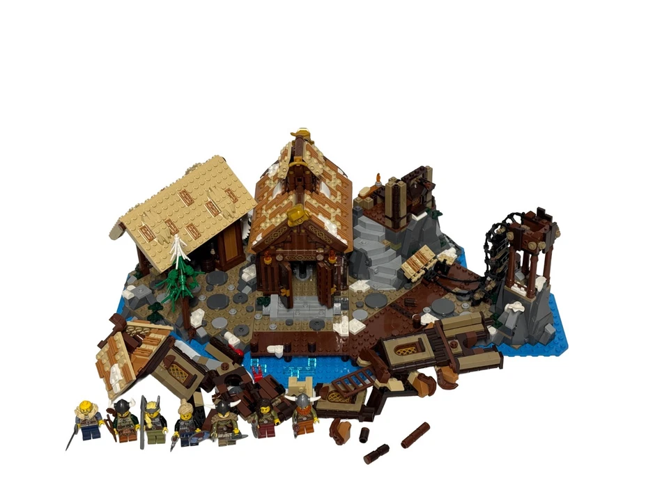 LEGO Ideas 21343 Viking Village, photo 3 of 3