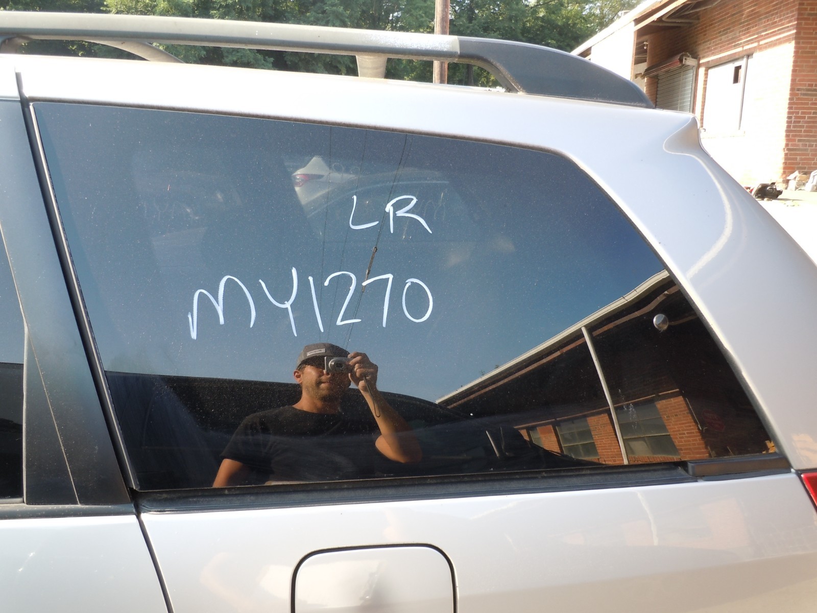 Picture 1 of 1