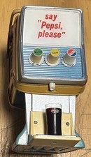 VINTAGE SAY PEPSI PLEASE SODA FOUNTAIN TRANSISTOR RADIO WORKS! PATIO TEEM KNOBS