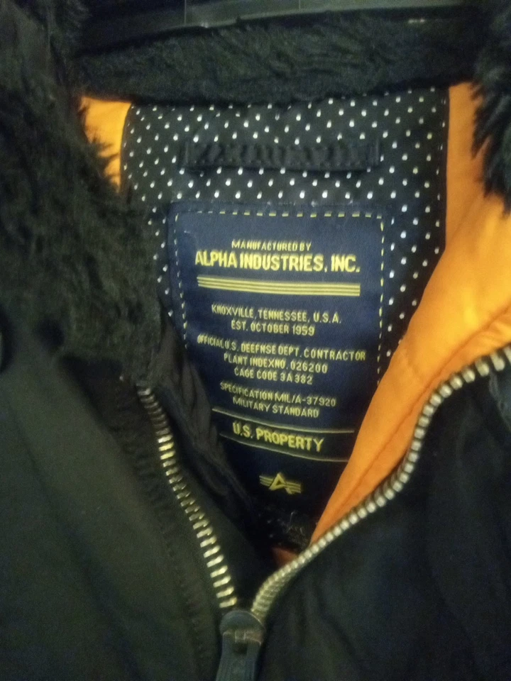 Parka con capucha Alpha Industries n-3b clima frío extremo azul marino para hombre talla pequeña Foto 4 de 4