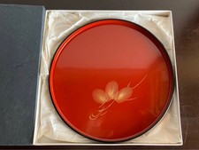 Vassoio rotondo laccato Wajima pino rosso chinkin