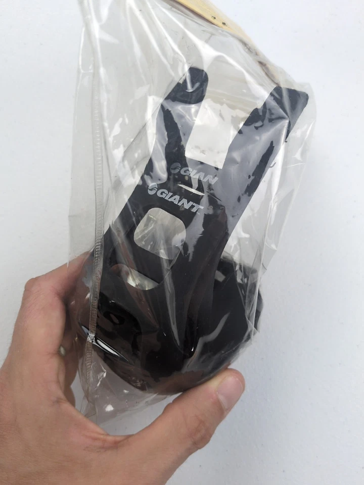 Giant Mountain Bike Double Prong Nylon Toe Clips Strap Set New NOS Cycling Parts - Image 4 of 4