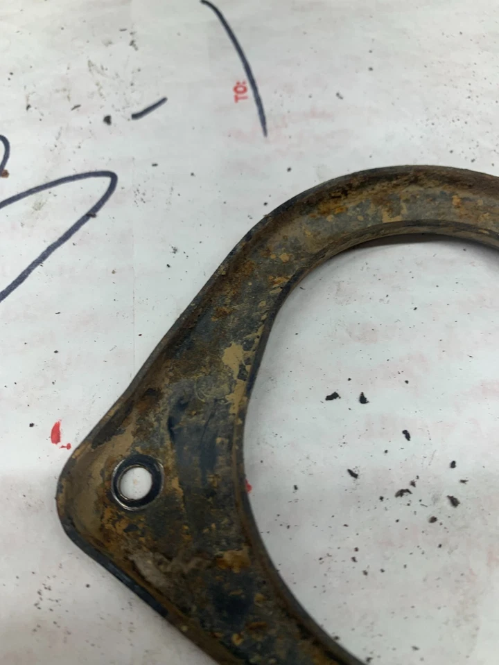 1967 70 1972 雪佛兰 GMC C10 C20 C30 STEERING COLUMN FIREWALL MOUNT BRACKET RING — 第 2/4 张图片