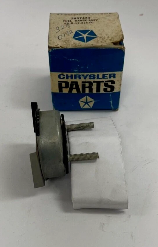 Cuadro de instrumentos Plymouth Valiant 1968-1969 medidor de combustible NOS 2857473. Foto 3 de 4