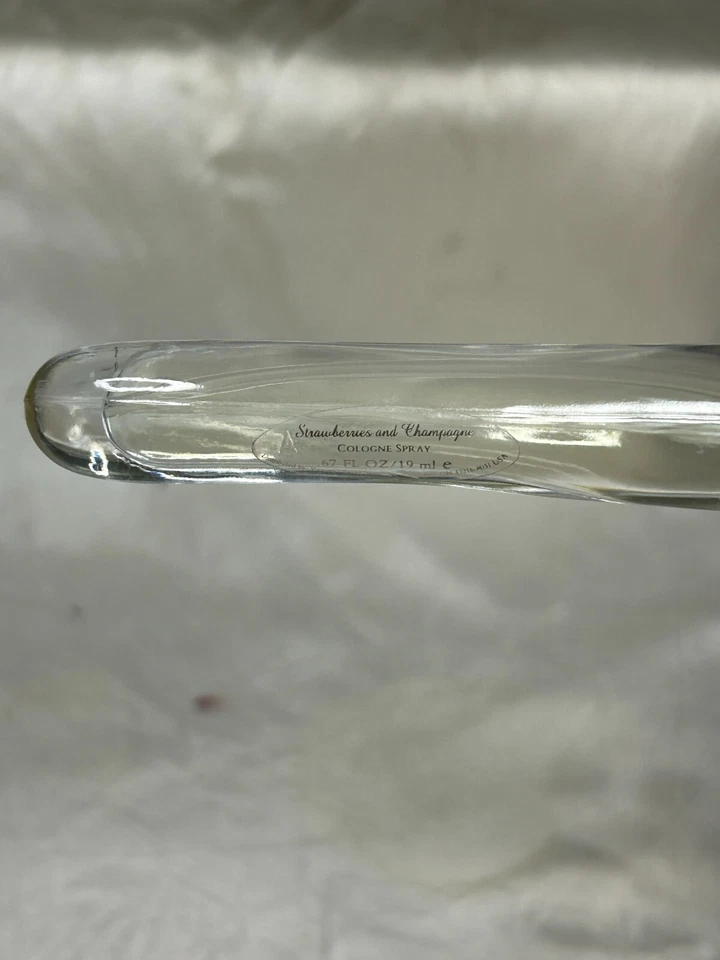 VICTORIA'S SECRET JARDÍN FRESAS Y CHAMPAGNE 19ML SPRAY COLONIA (NUEVO) Foto 4 de 4