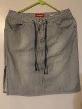 Union bay Blue Pin Striped Distressed Denim Skirt Size 11 A28