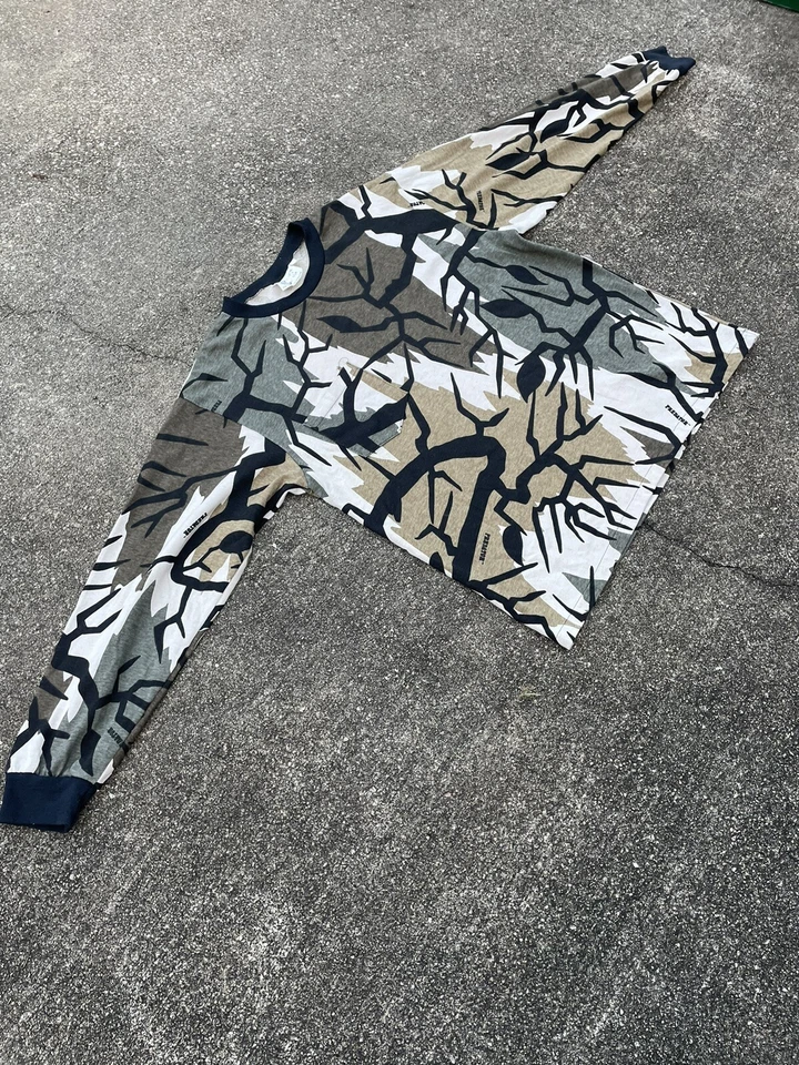 VTG Predator Camo Mens Large Crop Long Sleeve Crewneck Hunting T Shirt USA Made - Image 2 of 4