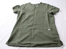 Figs Women's Classic Fit V-Neck Casma Three-Pocket Scrub Top BL1 Moss Medium