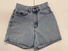 Vintage Lee Womens High Waist Denim Shorts Blue Light Wash Mom Jean Sz 23