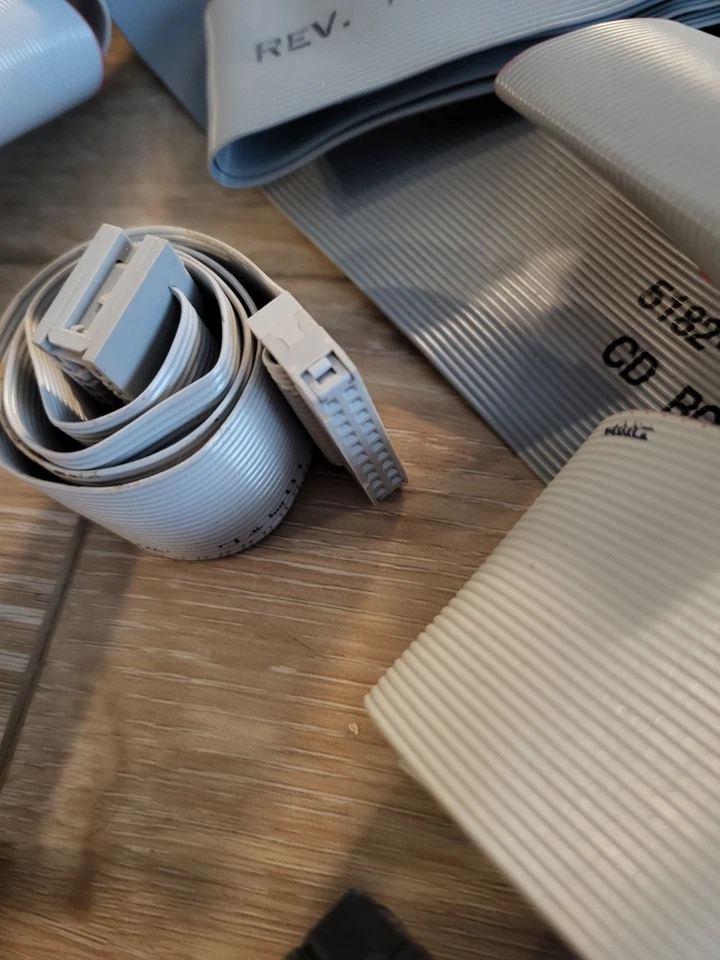 LOT OF HDD IDE Ribbon Cables - Image 2 of 4