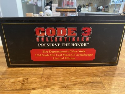 Code 3 Collectibles FDNY Mack CF Tower Ladder 41