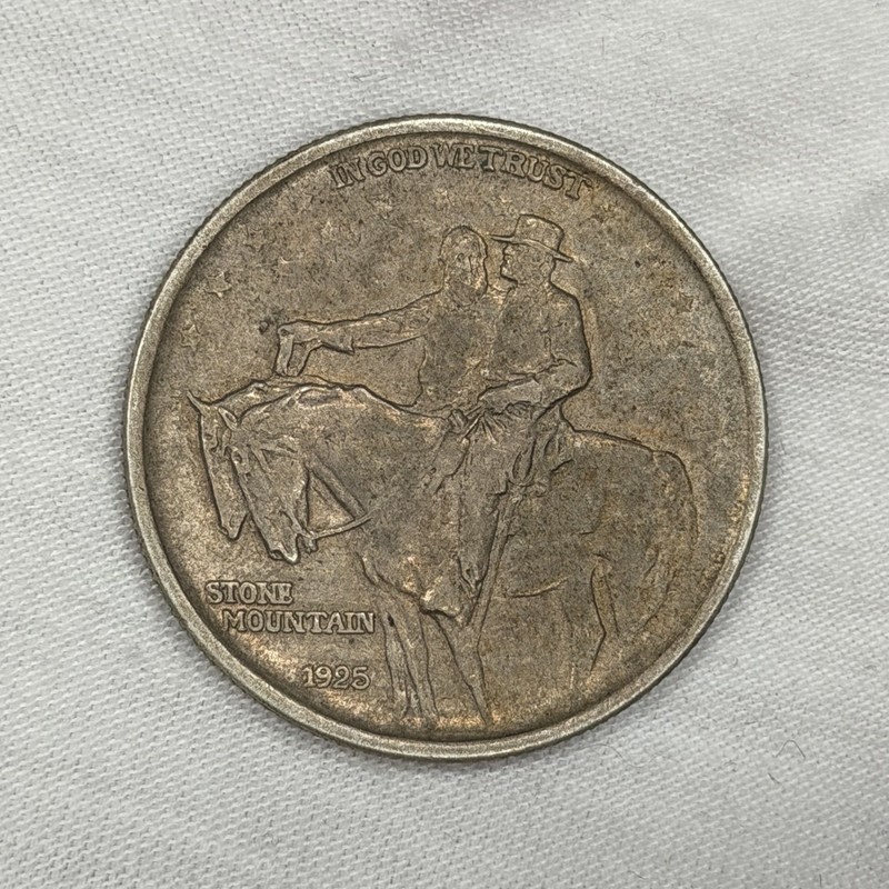 1925 Stone Mountain Memorial Commemorative Half Dollar 50C UNC 90% Silver Coin