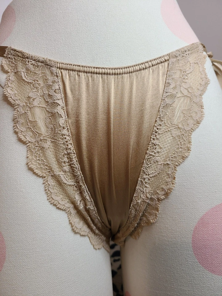 Rare ☆ Vintage Victoria's Secret 100% Silk Side Tie Thong Panty Size M 🤎 - Image 2 of 4