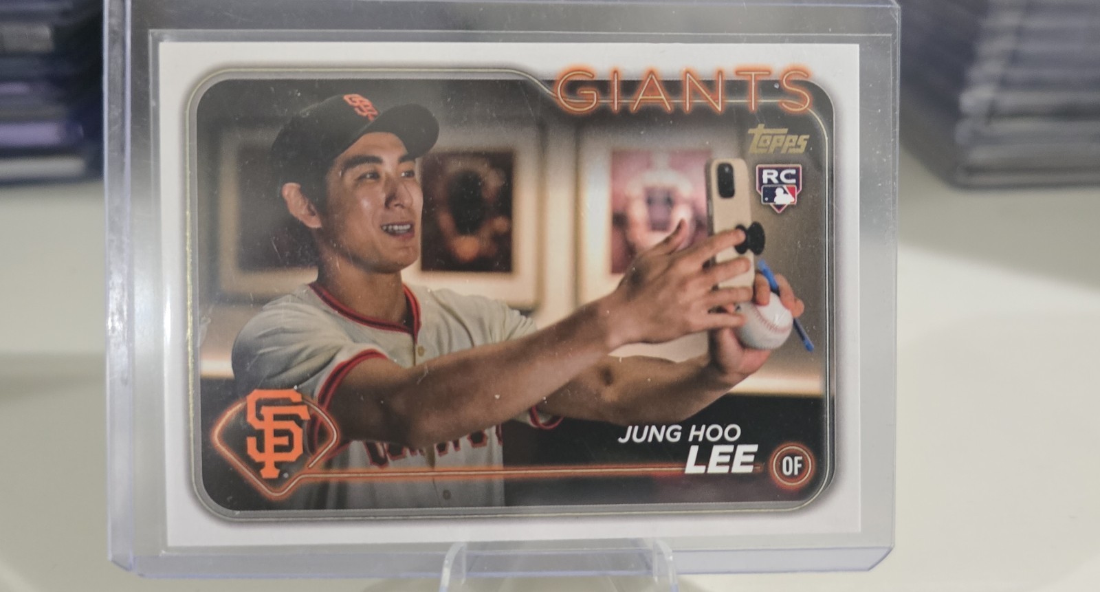 2024 Topps Series 2 - Jung-Hoo Lee #691 Golden Mirror Image Variation (RC)