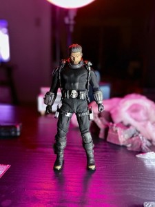 Mezco Netflix Punisher | eBay Mezco Netflix Punisher | eBay