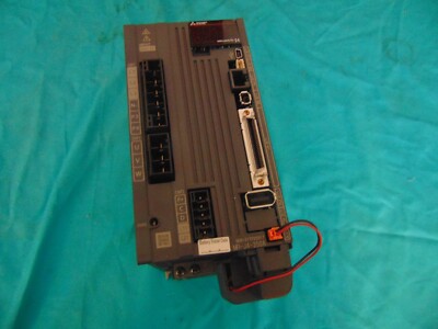 MITSUBISHI MR-J4-350A SERVO DRIVE CLEAN UNIT WITH MR-BAT6VISET LITHIUM BATTERY