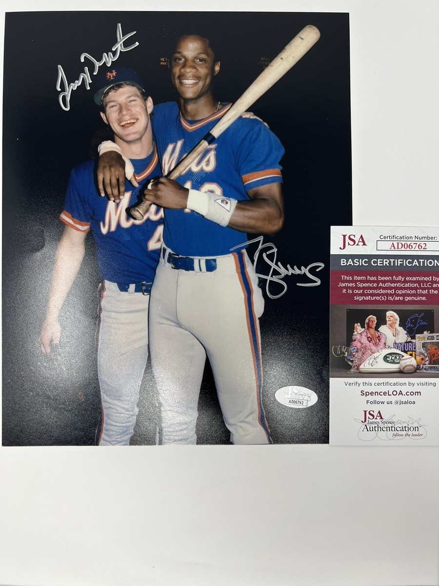 テイラー・マリー・ヒルとエルザ・ホスクとロミー・ストリド直筆サイン入り超大型写真 Leopard print is a huge trend among female celebrities. Will this