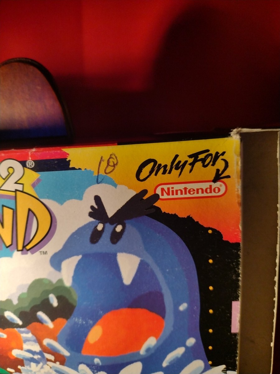 Mario World 2 Yoshi's Island for Super Nintendo Complete! Box