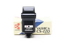 Yashica CS-220 Electronic Flash  B62 