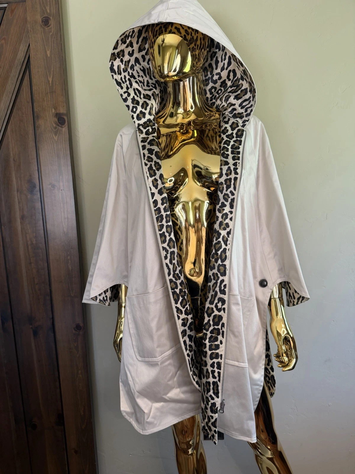 Joan Rivers Reversible Rain Poncho Large Leopard Print Cream Beige Hooded Jacket