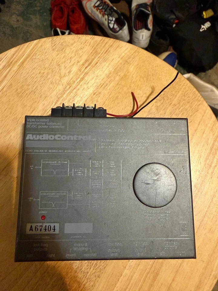 Old school AUDIO CONTROL 2xs crossover amplifier System - Image 3 of 4