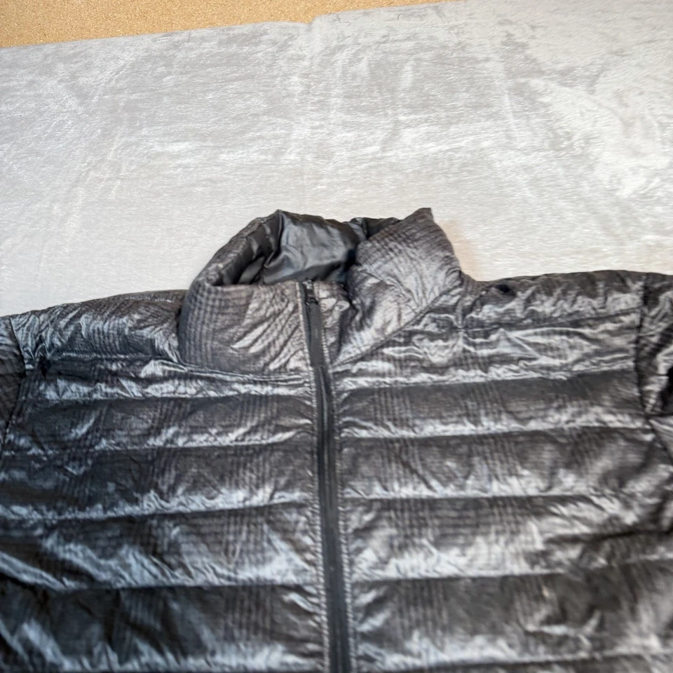 Chaqueta Uniqlo Para Hombre Mediana Negra Ligera Plumón Empacable Exterior Foto 3 de 4