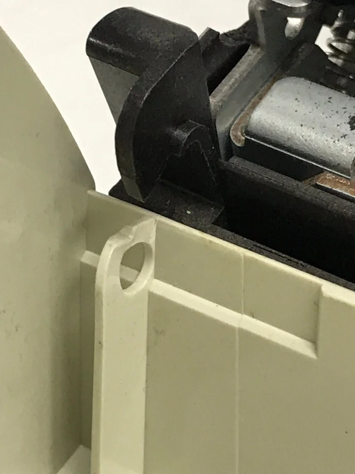 IBM 4610-2CR Thermal Receipt POS Printer *Front Hood's Left Peg Broken* See Pics - Image 4 of 4