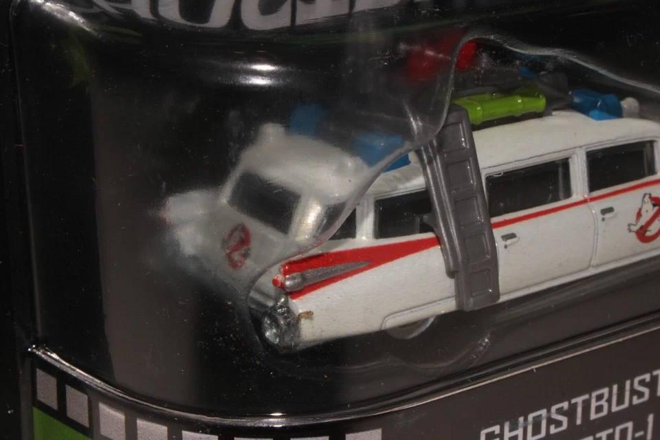 HOT WHEELS RETRO ENTERTAINMENT GHOSTBUSTERS ECTO-1 CADILLAC, 1:64 NIB - Image 4 of 4