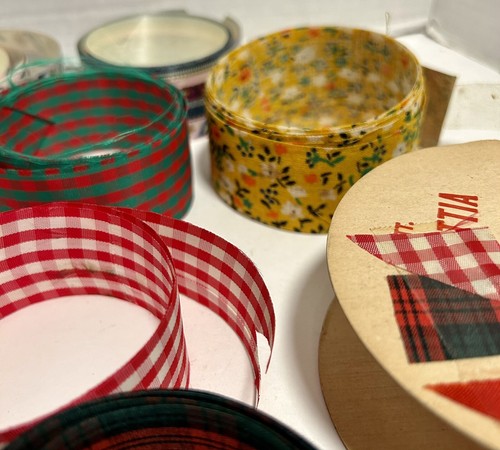 Vintage Various Pieces of Fabric Ribbon Some Cut For Ribbon Making - Picture 3 of 7