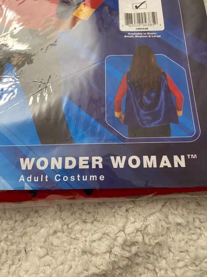 Disfraz para adulto Rubies DC Wonder Woman talla pequeña (se adapta a vestido talla 6-10) (K7) Foto 3 de 4
