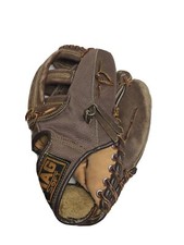 Mag Soft MS-2797 RH Throw Ball Glove Baseball Glove Leather Broke In EUC