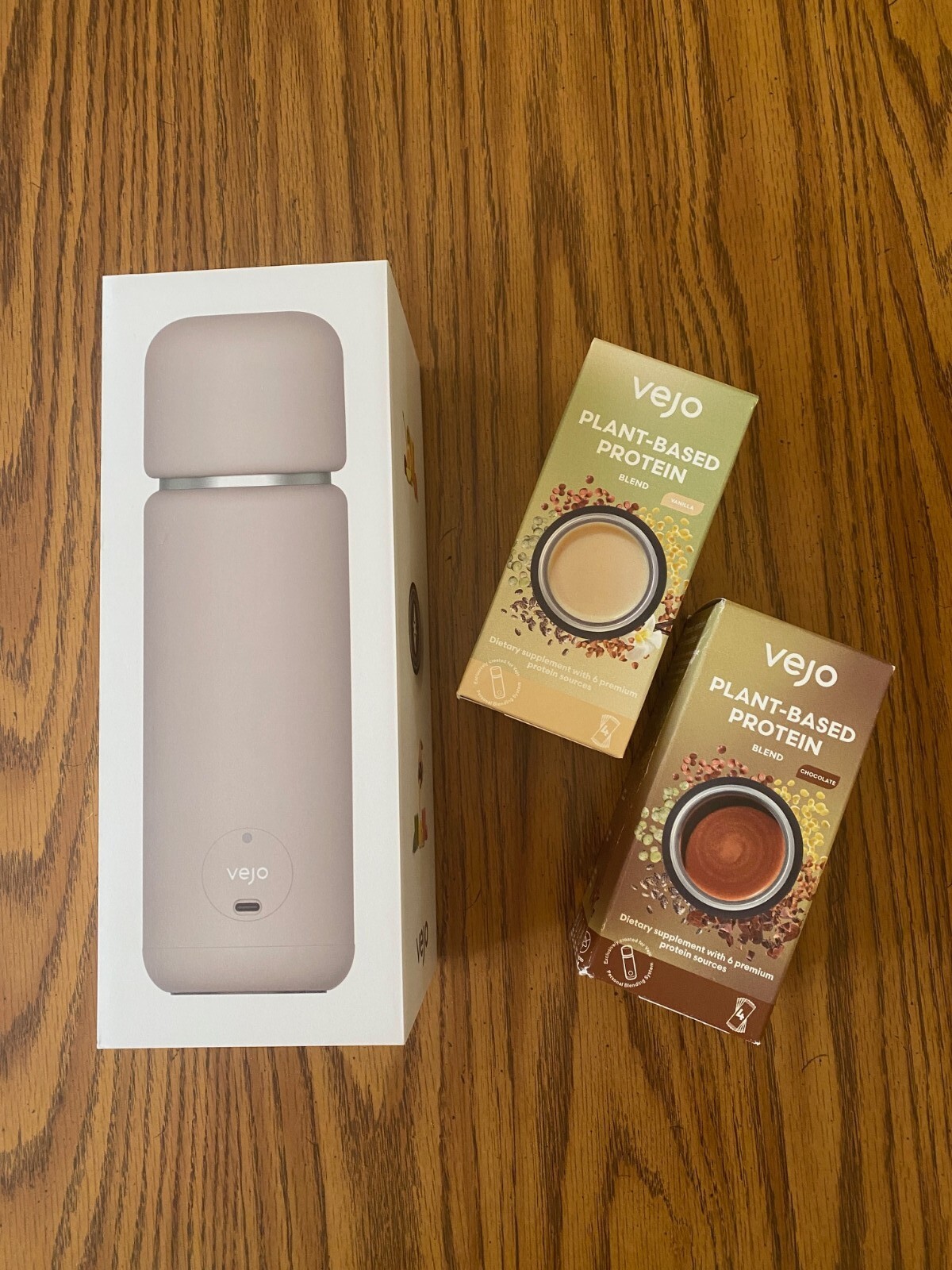 NIB Vejo mobile personal Blender USB rechargeable; 8 pods + free