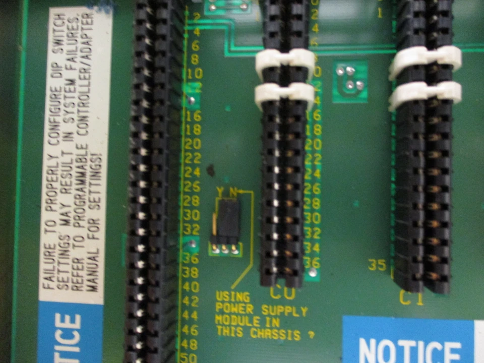 CHASIS DE E/S ALLEN-BRADLEY 1771-A3B1 SERIE B 12 RANURAS Foto 4 de 4