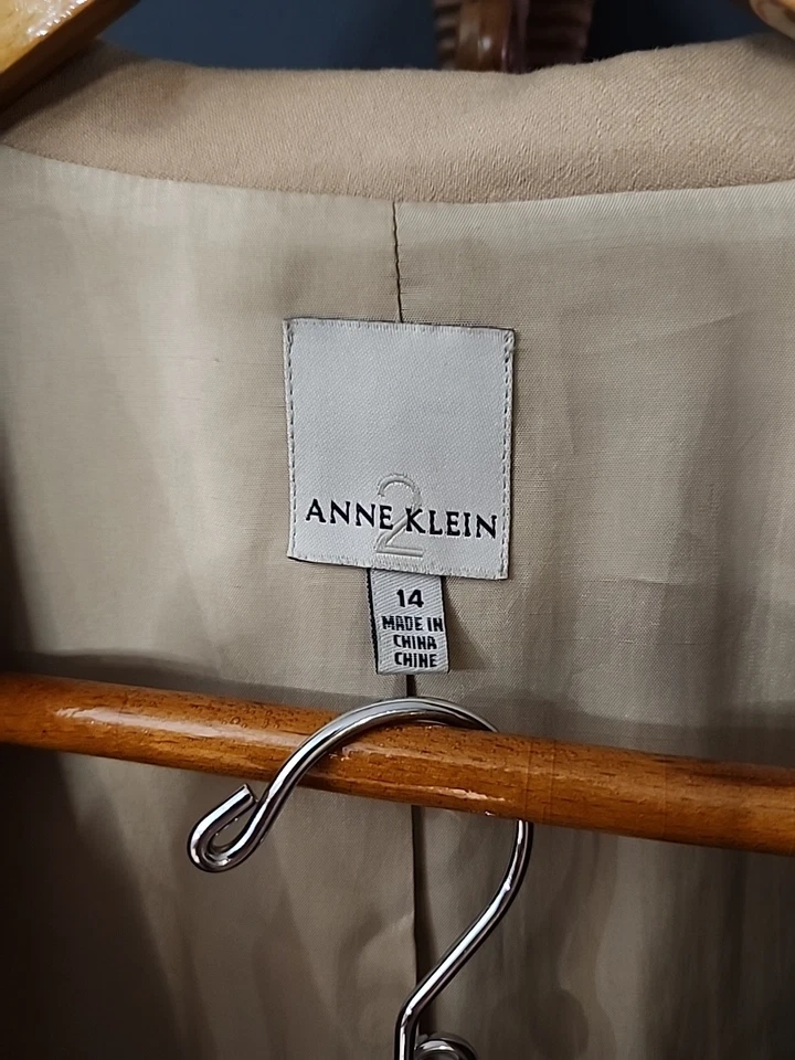 Traje Pantalón Anne Klein, 100% Lana, Color Camel, Talla 14, Chaqueta Larga, Pierna Ancha Foto 3 de 4
